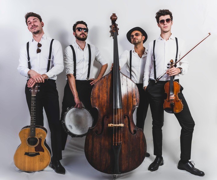 The Italian Roamers - performance photo 2