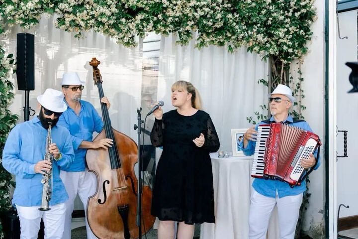 The Amalfi Wedding Singer - performance photo 12