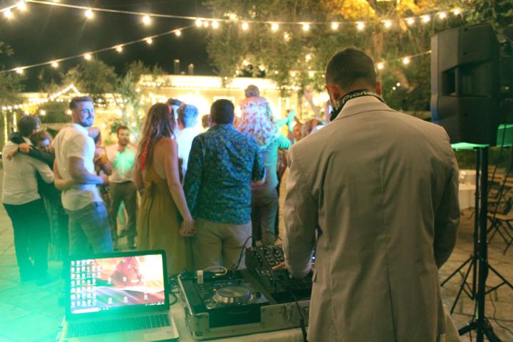 DJ Crescendo - performance photo 10