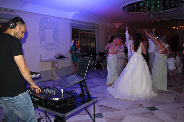DJ Crescendo - performance photo 7