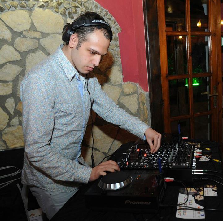 DJ Crescendo - performance photo 23