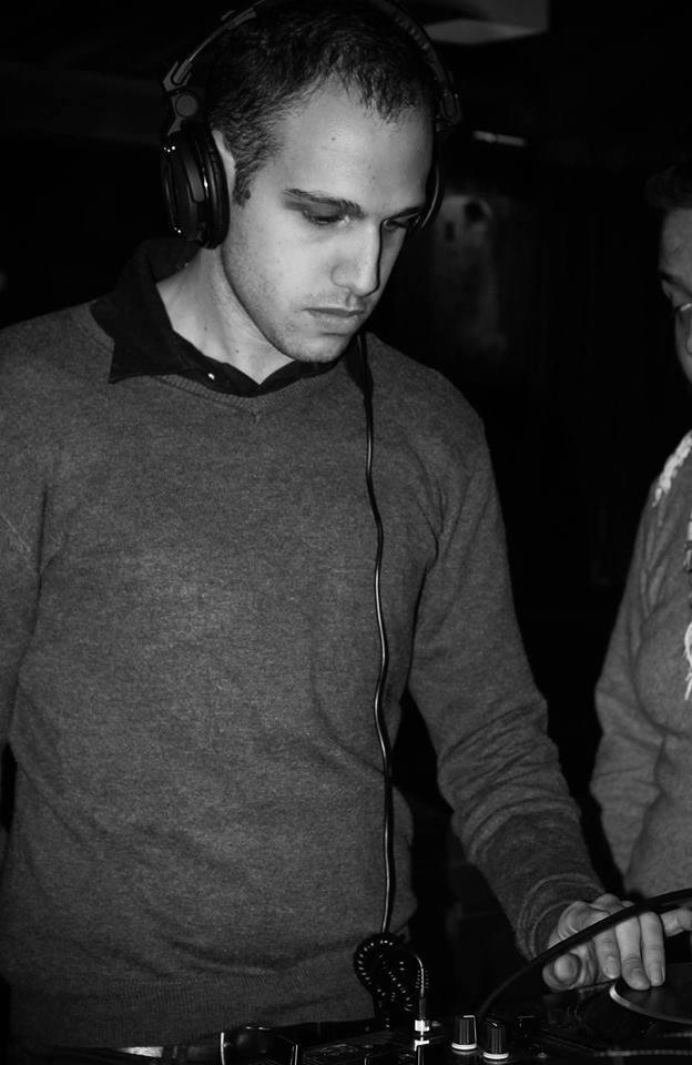 DJ Crescendo - performance photo 19