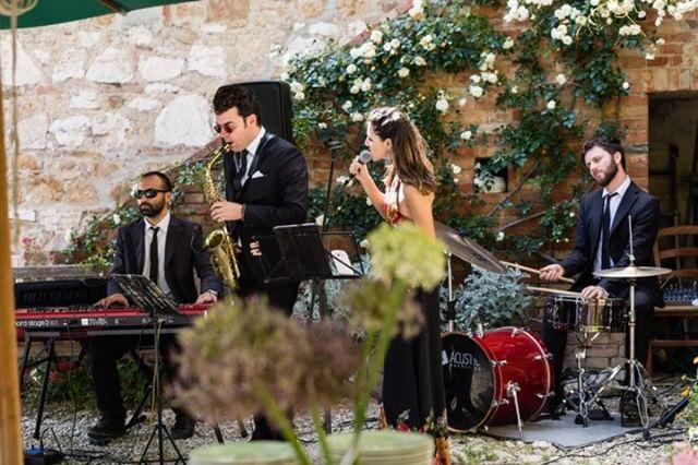 The Naples Swing Band - performance photo 40