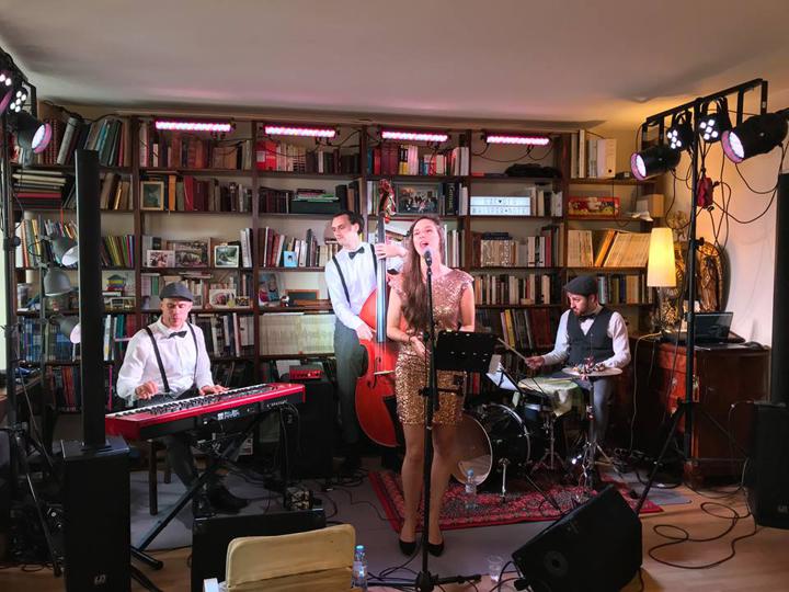 Silver Moon Jazz Band - performance photo 11