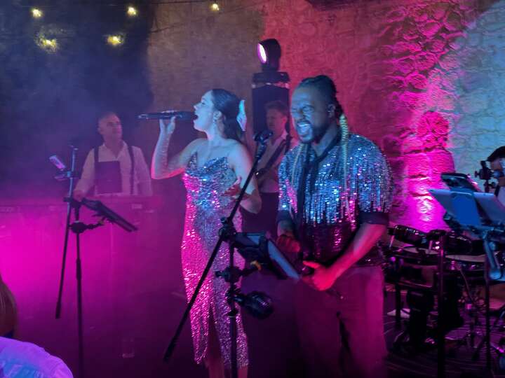 MOJO - performance photo 6