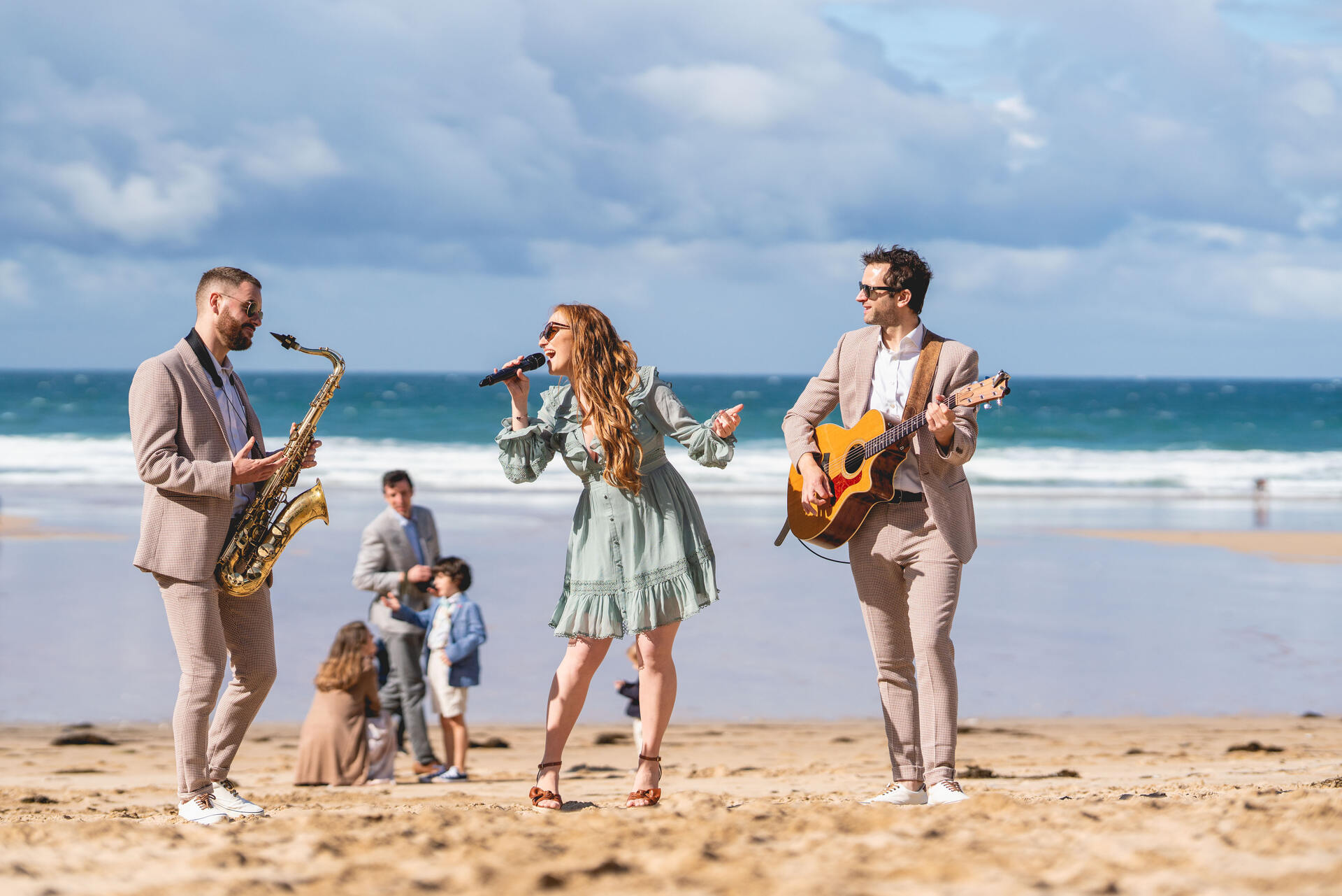 Book Starboard, Acoustic Party Band in London, UK - FixTheMusic
