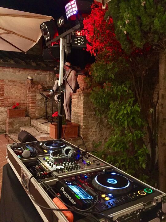 The Tuscany Wedding DJ - performance photo 10