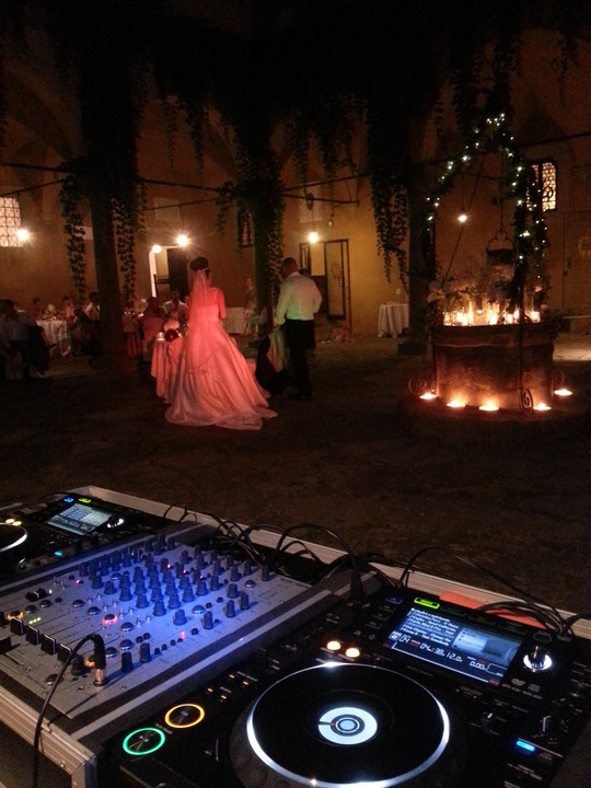 The Tuscany Wedding DJ - performance photo 23