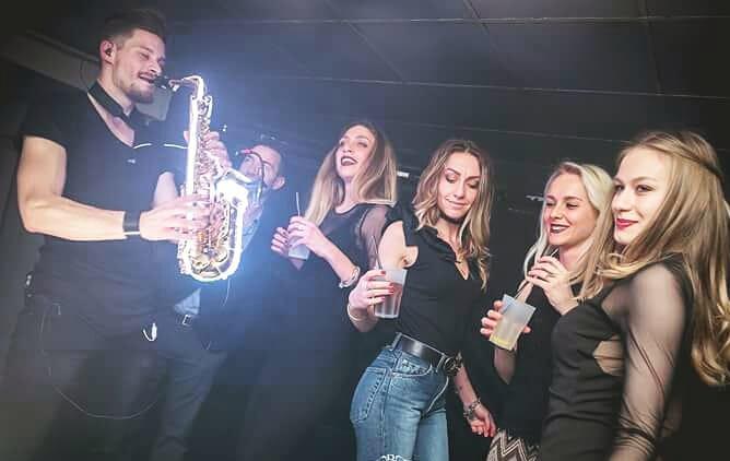 Tuscany Sax & DJ - performance photo 37