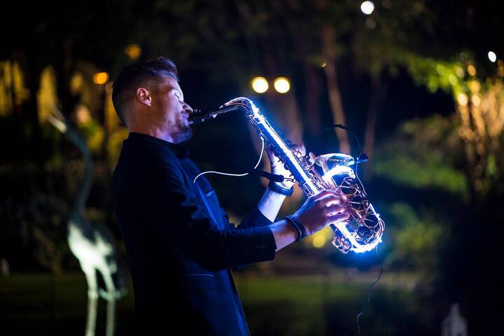 Tuscany Sax & DJ - performance photo 24