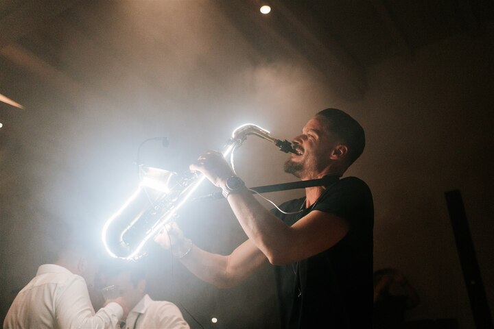 Tuscany Sax & DJ - performance photo 1