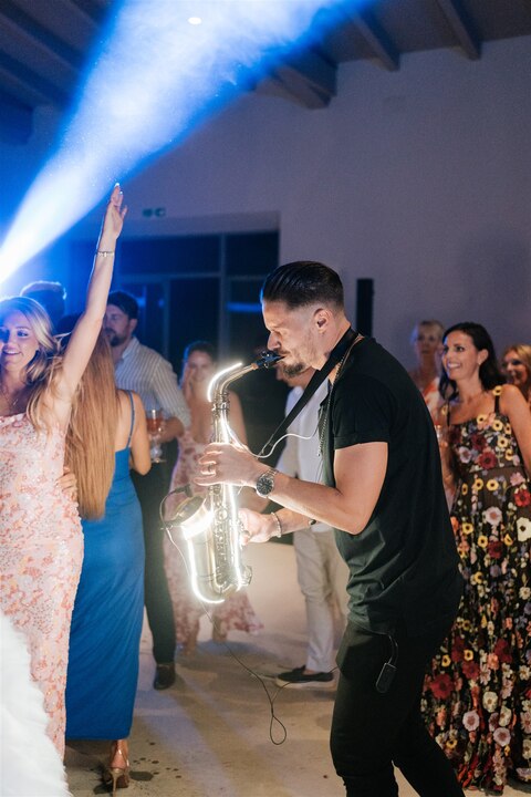 Tuscany Sax & DJ - performance photo 8