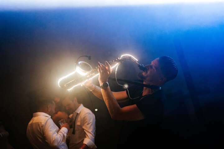 Tuscany Sax & DJ - performance photo 4