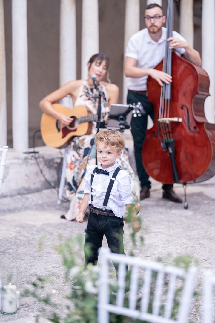 Ali & Eli - performance photo 13