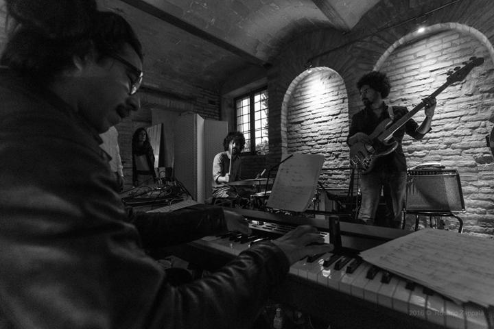 The Curious Groove Band - performance photo 8