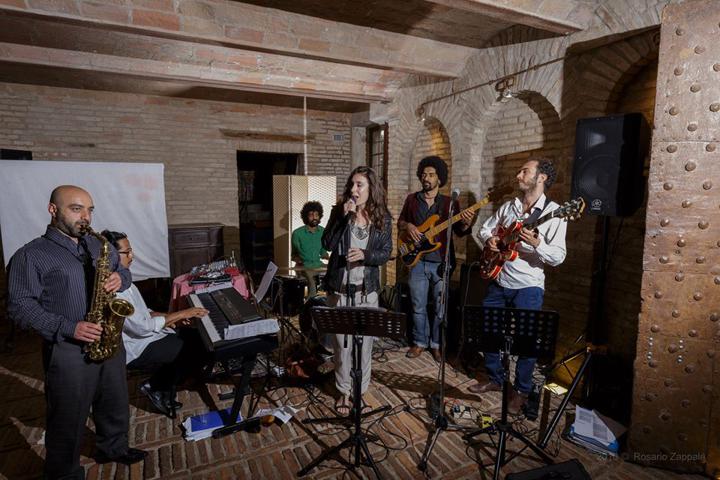 The Curious Groove Band - performance photo 22