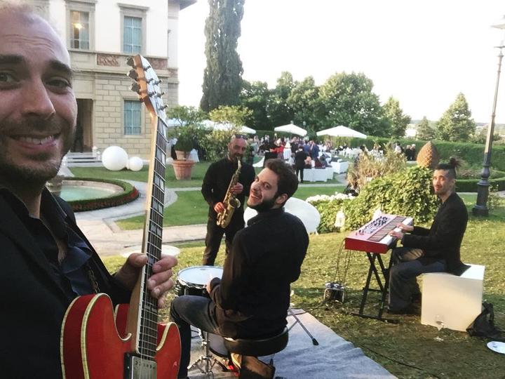The Curious Groove Band - performance photo 13