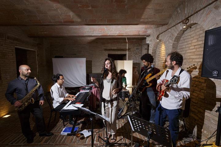 The Curious Groove Band - performance photo 21