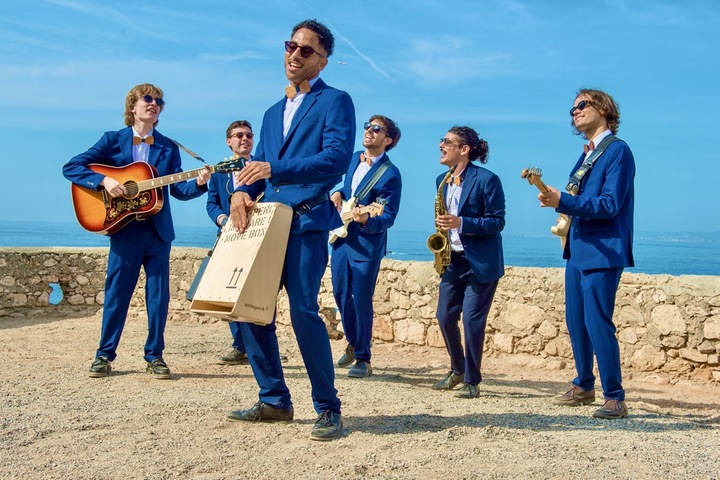 Riviera Roaming Band - performance photo 80