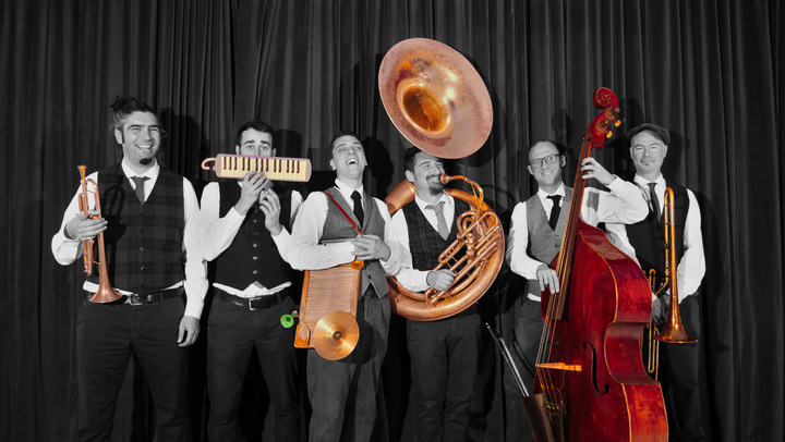 The Suits Jazz Band - performance photo 15