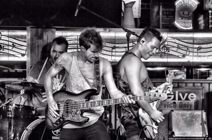 The Fighters - performance photo 7