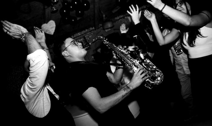 Double Sax & DJ - performance photo 91