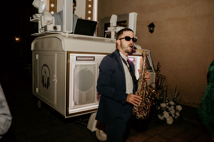Double Sax & DJ - performance photo 38