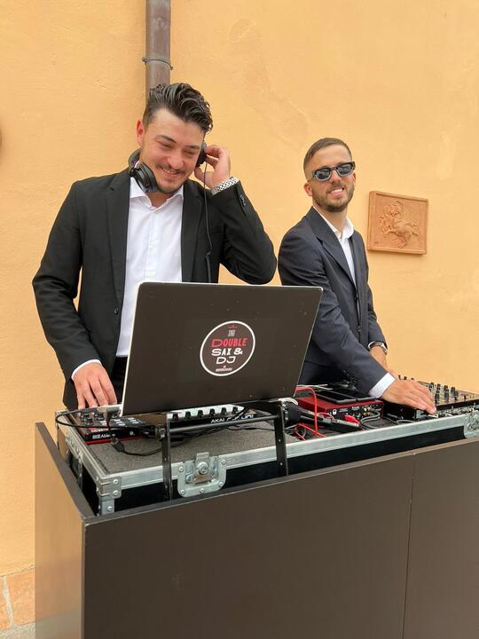 Double Sax & DJ - performance photo 54