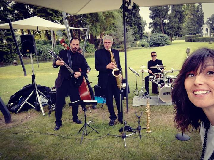 French Swing Band - performance photo 6