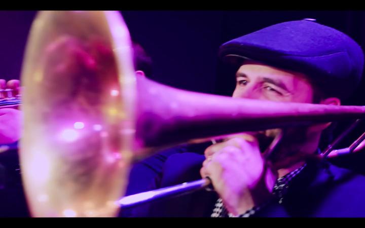 The Big Waves - performance photo 6