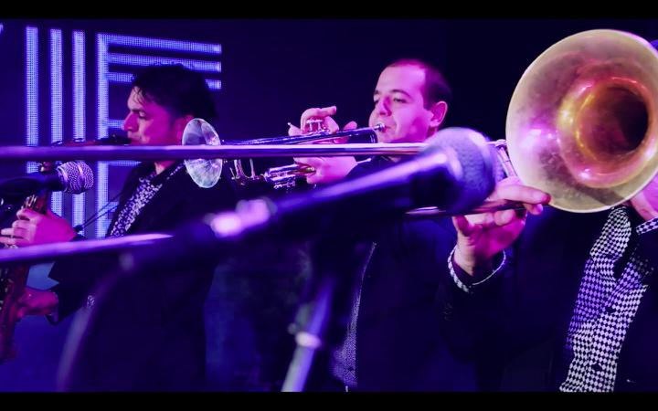 The Big Waves - performance photo 2
