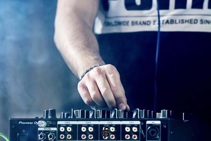 DJ Gius - performance photo 4