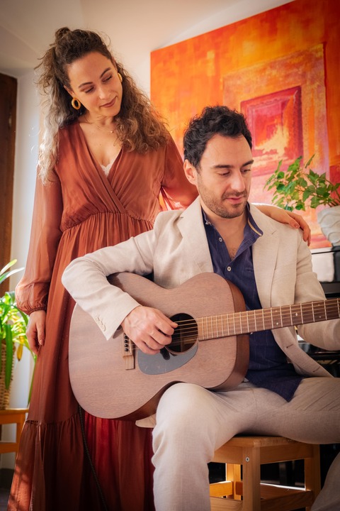 The Florence Acoustic Duo - performance photo 1