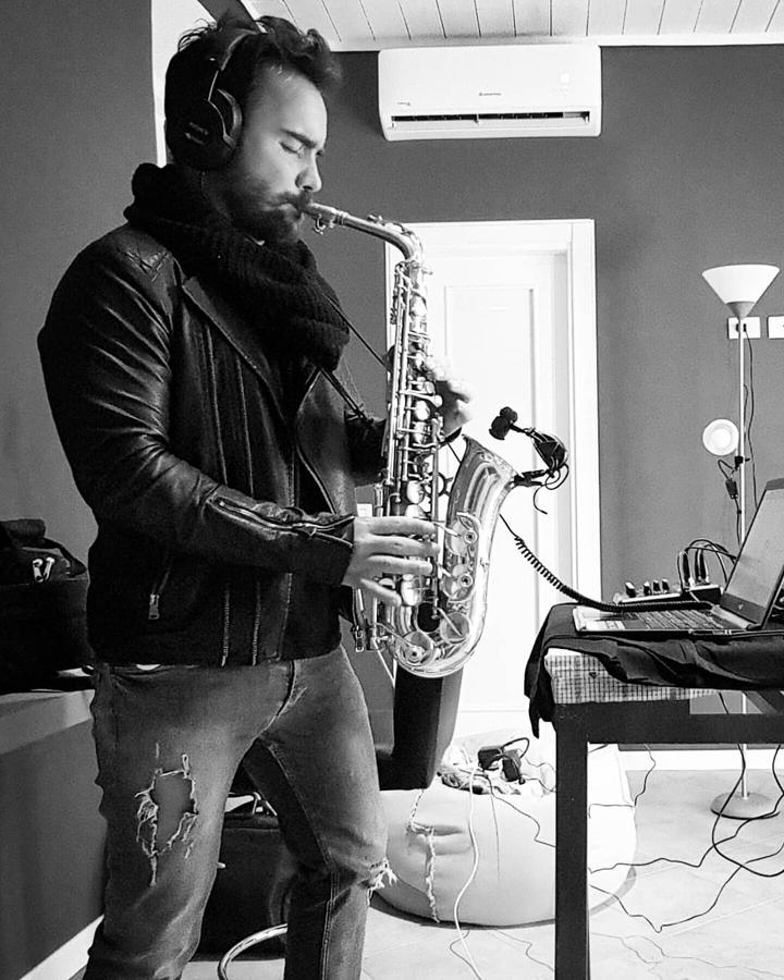 The Milan Saxophonist - performance photo 35