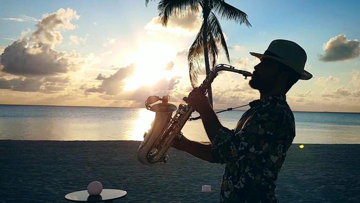 The Milan Saxophonist - performance photo 5