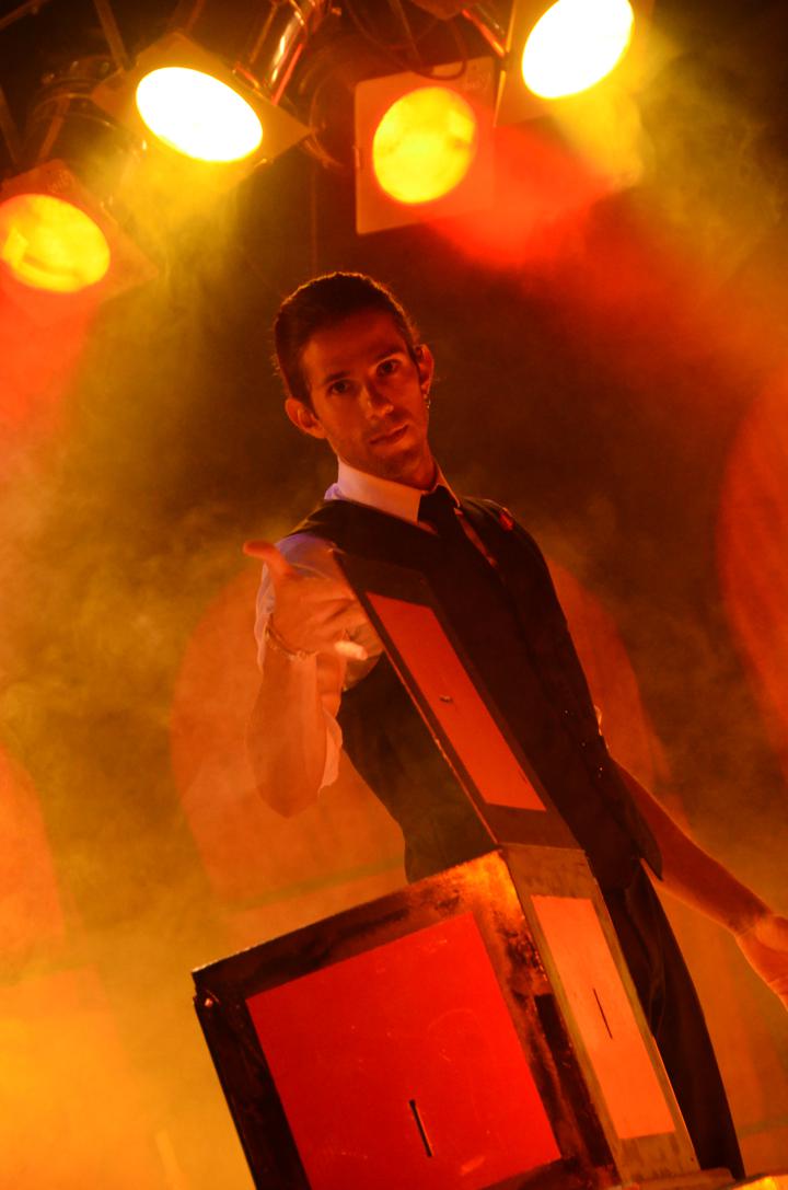 The Rome Magician - performance photo 3