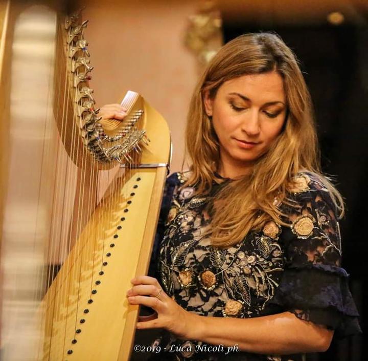 Maria Harpist - performance photo 10
