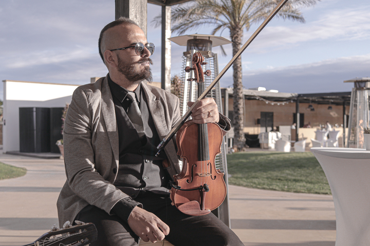 Sicily Gypsy Jazz Band - performance photo 3
