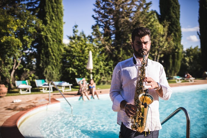 Toni On Sax - performance photo 19