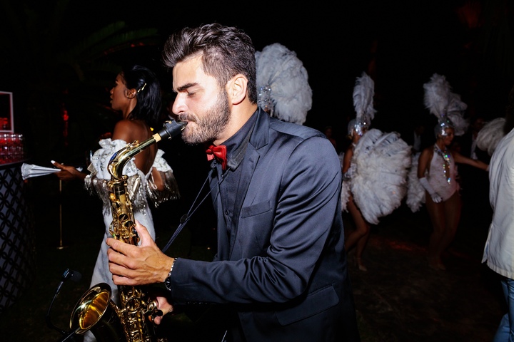 Toni On Sax - performance photo 30