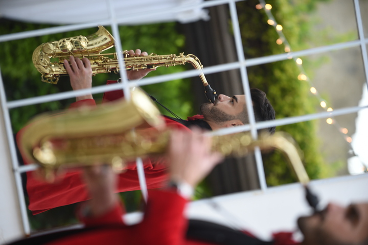 Toni On Sax - performance photo 11