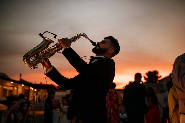 Toni On Sax - performance photo 36