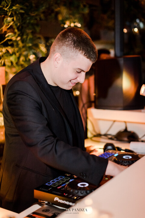 DJ Leo - performance photo 24