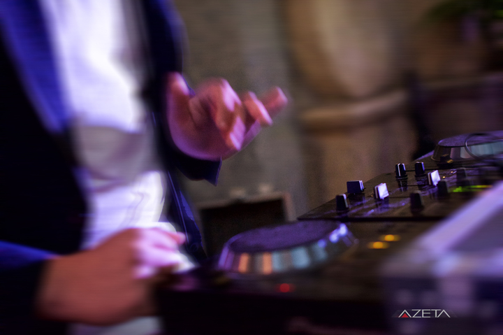 DJ Leo - performance photo 9