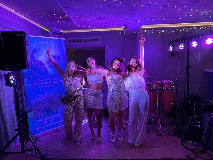 PYT - performance photo 17