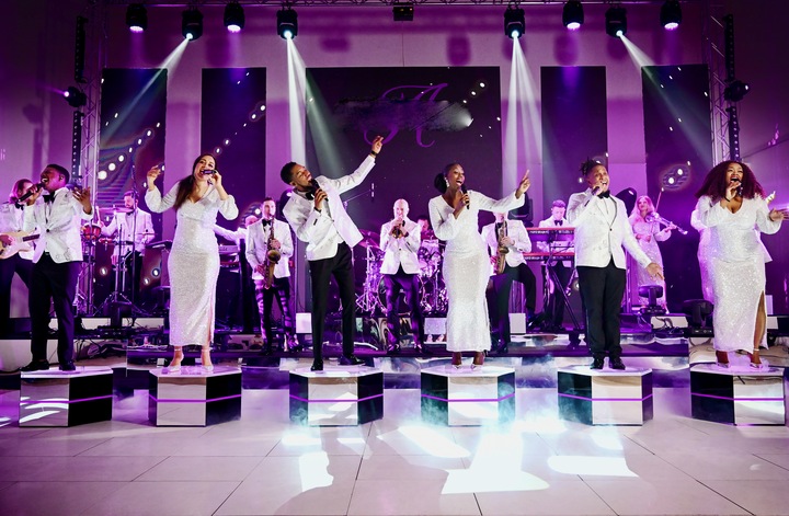 City Lights Showband - performance photo 15