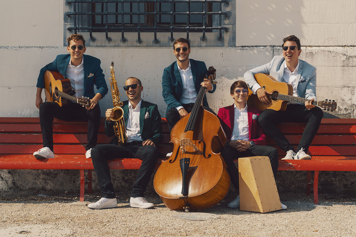 The Impresarios - performance photo 19