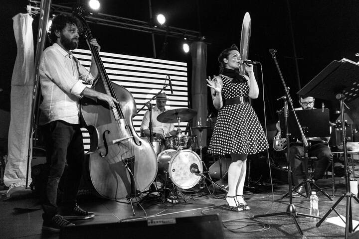 The Popinjays - performance photo 2