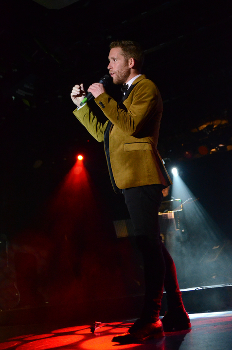 Russ Sings - performance photo 1