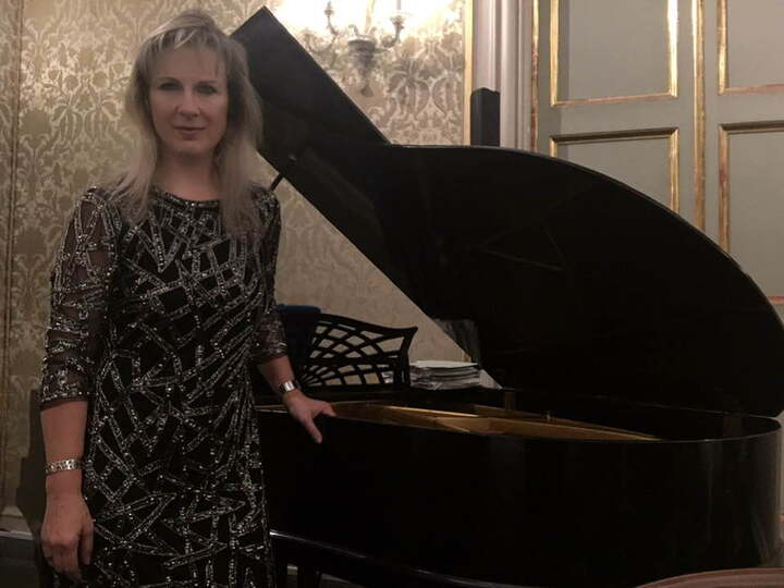 Sonia Pianist - performance photo 4